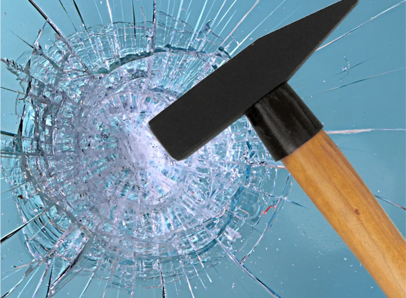 悪質な「ショーケース破壊」から<br>商品を守る防犯フィルム